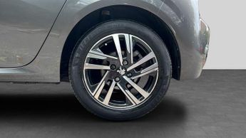 Peugeot 208 1.2 PureTech Allure Premium + Hatchback 5dr Petrol EAT Euro 6 (s