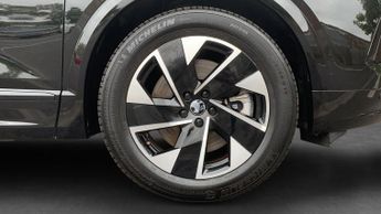 Vauxhall Grandland Electric 73kWh GS SUV 5dr Electric Auto (213 ps)