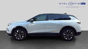 Vauxhall Grandland Electric 73kWh GS SUV 5dr Electric Auto (213 ps)