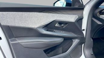 Peugeot 3008 73kWh GT SUV 5dr Electric Auto (210 ps)