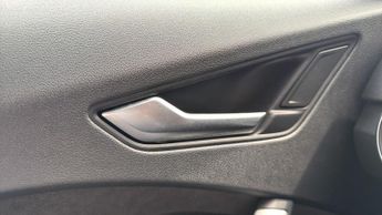 Audi Tt 2.0 TFSI 40 S line Coupe 3dr Petrol S Tronic Euro 6 (s/s) (197 p
