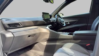Peugeot 3008 SUV 1.6 13.2kWh Allure Premium + SUV 5dr Petrol Plug-in Hybrid e-EAT