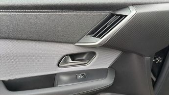 Vauxhall Grandland Electric 73kWh GS SUV 5dr Electric Auto (213 ps)