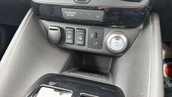 Nissan Leaf 40kWh Tekna Hatchback 5dr Electric Auto (150 ps)