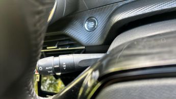 Peugeot 2008 50kWh Allure SUV 5dr Electric Auto (11kW Charger) (136 ps)