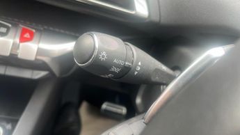 Peugeot 5008 1.2 Allure SUV 5dr Petrol Hybrid e-DSC6 Euro 6 (s/s) (136 ps)