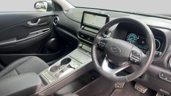 Hyundai Kona 64kWh Premium SUV 5dr Electric Auto (10.5kW Charger) (204 ps)