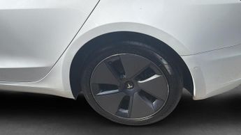 Tesla Model 3 Standard Range Plus Saloon 4dr Electric Auto RWD (241 bhp)
