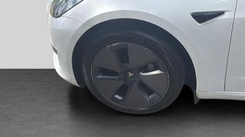 Tesla Model 3 Standard Range Plus Saloon 4dr Electric Auto RWD (241 bhp)
