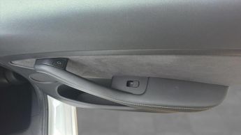 Tesla Model 3 Standard Range Plus Saloon 4dr Electric Auto RWD (241 bhp)