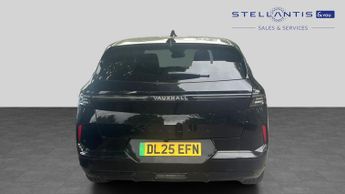 Vauxhall Grandland Electric 73kWh GS SUV 5dr Electric Auto (213 ps)