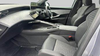 Peugeot 3008 SUV 1.2 Allure SUV 5dr Petrol Hybrid e-DSC6 Euro 6 (s/s) (145 ps)