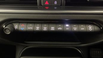 Fiat 600 1.2 MHEV La Prima SUV 5dr Petrol Hybrid e-DCT Euro 6 (s/s) (100 