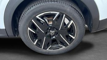 Peugeot 3008 SUV 1.2 Allure SUV 5dr Petrol Hybrid e-DSC6 Euro 6 (s/s) (136 ps)
