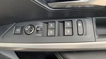 Peugeot 5008 1.2 GT SUV 5dr Petrol Hybrid e-DSC6 Euro 6 (s/s) (136 ps)