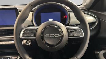 Fiat 600 1.2 MHEV La Prima SUV 5dr Petrol Hybrid e-DCT Euro 6 (s/s) (136 