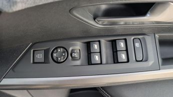 Peugeot 5008 73kWh Allure SUV 5dr Electric Auto (11kW Charger) (210 ps)