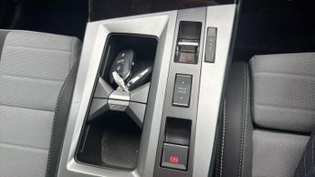 Vauxhall Grandland Electric 73kWh GS SUV 5dr Electric Auto (213 ps)