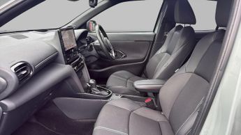 Toyota Yaris Cross 1.5 VVT-h Premiere Edition SUV 5dr Petrol Hybrid E-CVT Euro 6 (s