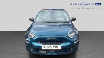 Fiat 600 1.2 MHEV La Prima SUV 5dr Petrol Hybrid e-DCT Euro 6 (s/s) (136 