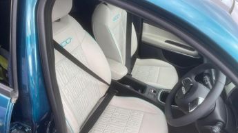 Fiat 600 1.2 MHEV La Prima SUV 5dr Petrol Hybrid e-DCT Euro 6 (s/s) (136 