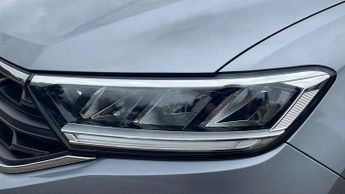 Volkswagen T-Roc 1.5 TSI Match SUV 5dr Petrol DSG Euro 6 (s/s) (150 ps)