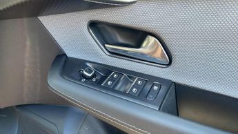 Vauxhall Grandland Electric 73kWh GS SUV 5dr Electric Auto (213 ps)