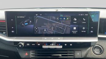 Vauxhall Grandland Electric 73kWh GS SUV 5dr Electric Auto (213 ps)