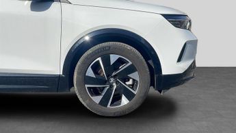 Vauxhall Grandland Electric 73kWh GS SUV 5dr Electric Auto (213 ps)