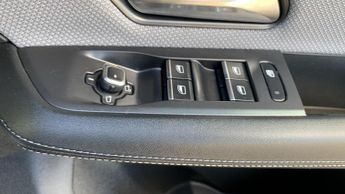 Vauxhall Grandland Electric 73kWh GS SUV 5dr Electric Auto (213 ps)