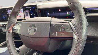 Vauxhall Grandland Electric 73kWh GS SUV 5dr Electric Auto (213 ps)
