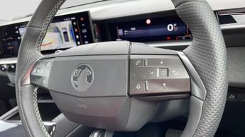 Vauxhall Grandland 1.2 Ultimate SUV 5dr Petrol Hybrid e-DCT Euro 6 (s/s) (145 ps)