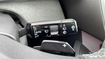 Vauxhall Grandland 1.2 Ultimate SUV 5dr Petrol Hybrid e-DCT Euro 6 (s/s) (145 ps)
