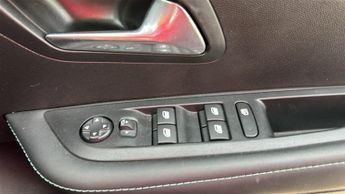 Peugeot 208 50kWh Allure Premium + Hatchback 5dr Electric Auto (7kW Charger)
