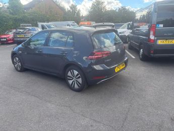 Volkswagen Golf 35.8kWh e-Golf Hatchback 5dr Electric Auto (136 ps)