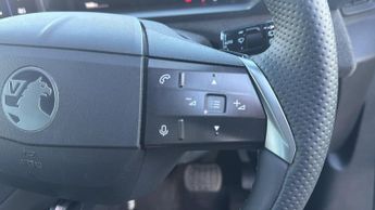 Vauxhall Grandland 1.2 Ultimate SUV 5dr Petrol Hybrid e-DCT Euro 6 (s/s) (136 ps)