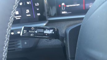 Vauxhall Grandland 1.2 Ultimate SUV 5dr Petrol Hybrid e-DCT Euro 6 (s/s) (136 ps)