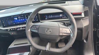 Vauxhall Grandland 1.2 Ultimate SUV 5dr Petrol Hybrid e-DCT Euro 6 (s/s) (136 ps)