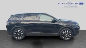 Vauxhall Grandland 1.2 Ultimate SUV 5dr Petrol Hybrid e-DCT Euro 6 (s/s) (136 ps)