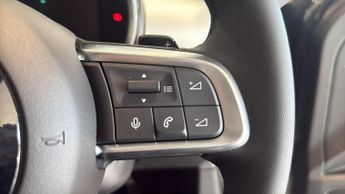 Fiat 600 1.2 MHEV La Prima SUV 5dr Petrol Hybrid e-DCT Euro 6 (s/s) (136 