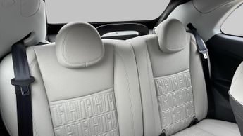Fiat 500E C 42kWh La Prima Convertible 2dr Electric Auto (118 ps)