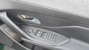 Peugeot 308 1.2 PureTech Allure Premium Hatchback 5dr Petrol EAT Euro 6 (s/s