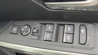 Peugeot 3008 SUV 1.2 GT SUV 5dr Petrol Hybrid e-DSC6 Euro 6 (s/s) (145 ps)