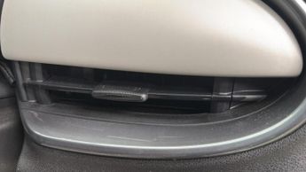 Fiat 600 1.2 MHEV La Prima SUV 5dr Petrol Hybrid e-DCT Euro 6 (s/s) (136 