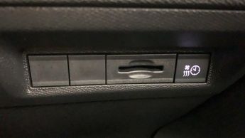 Peugeot 308 54kWh GT Hatchback 5dr Electric Auto (156 ps)