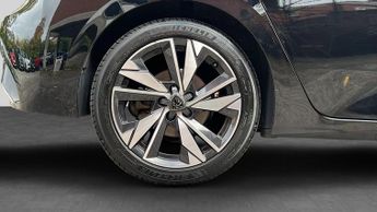 Peugeot 308 1.2 PureTech Allure Hatchback 5dr Petrol EAT Euro 6 (s/s) (130 p