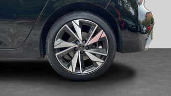 Peugeot 308 1.2 PureTech Allure Hatchback 5dr Petrol EAT Euro 6 (s/s) (130 p