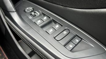 Peugeot 308 1.2 PureTech Allure Hatchback 5dr Petrol EAT Euro 6 (s/s) (130 p