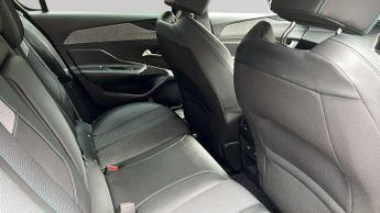 Peugeot 308 1.2 PureTech Allure Hatchback 5dr Petrol EAT Euro 6 (s/s) (130 p