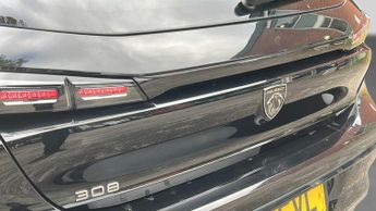 Peugeot 308 1.2 PureTech Allure Hatchback 5dr Petrol EAT Euro 6 (s/s) (130 p